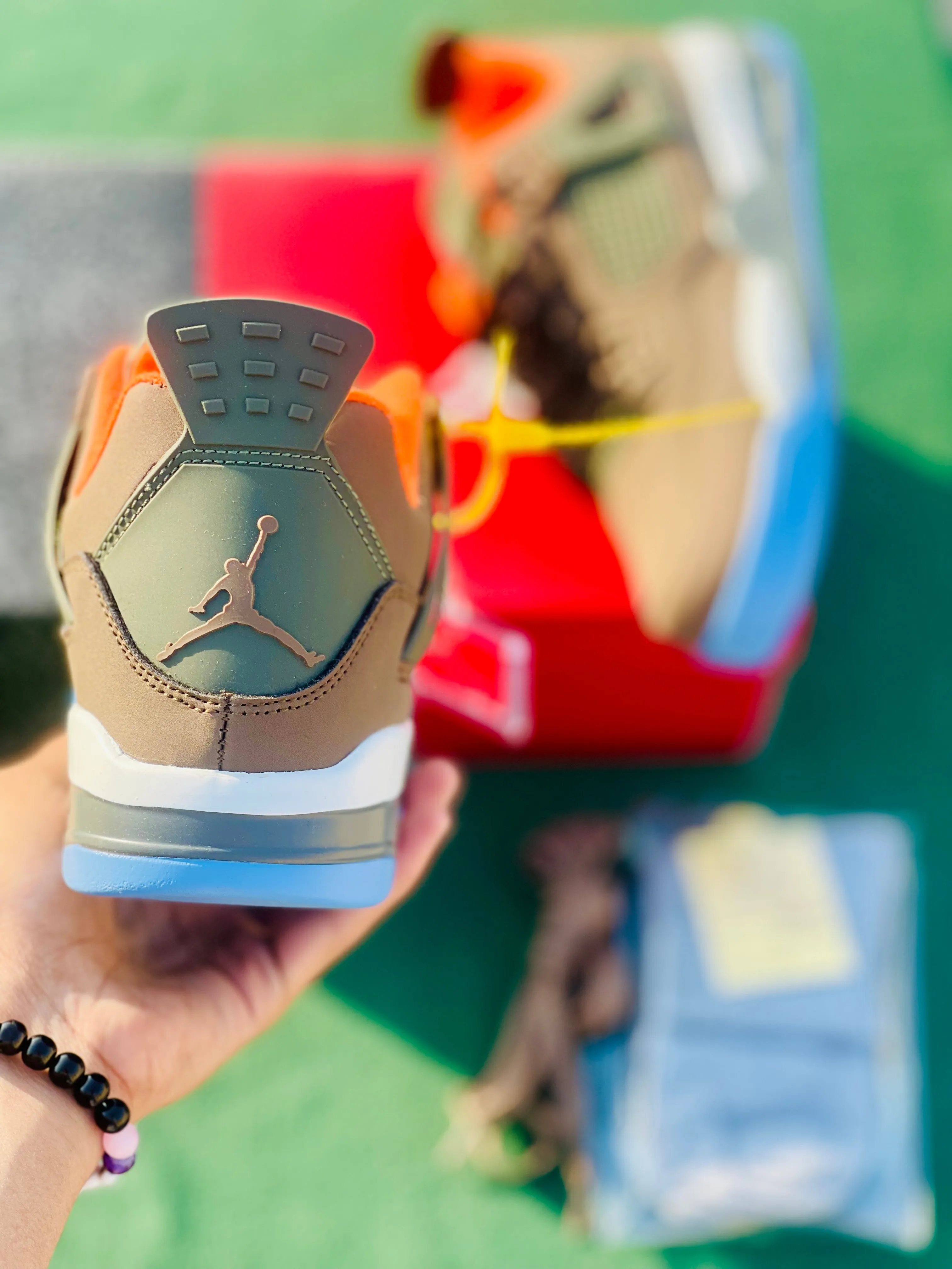 AIR JORDAN RETRO 4-S brown