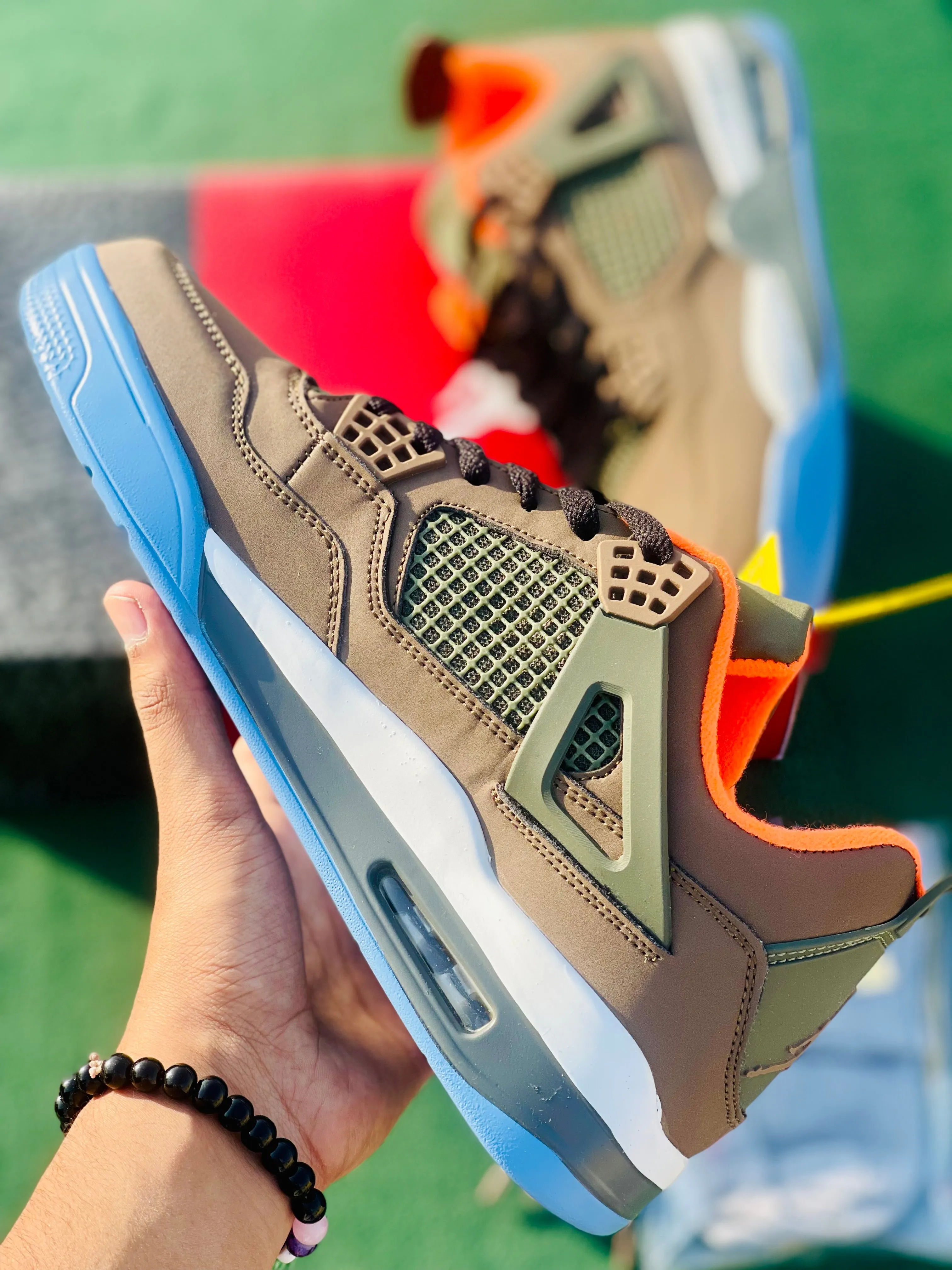 AIR JORDAN RETRO 4-S brown