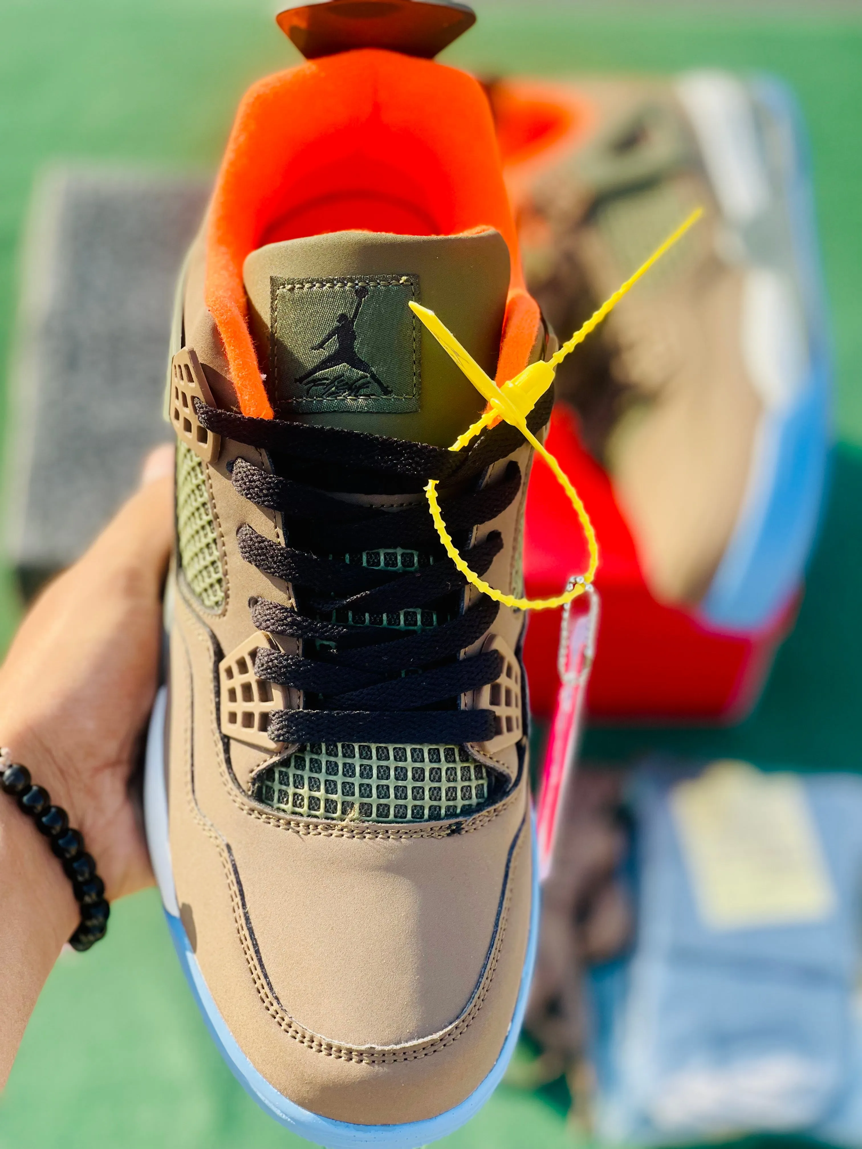 AIR JORDAN RETRO 4-S brown