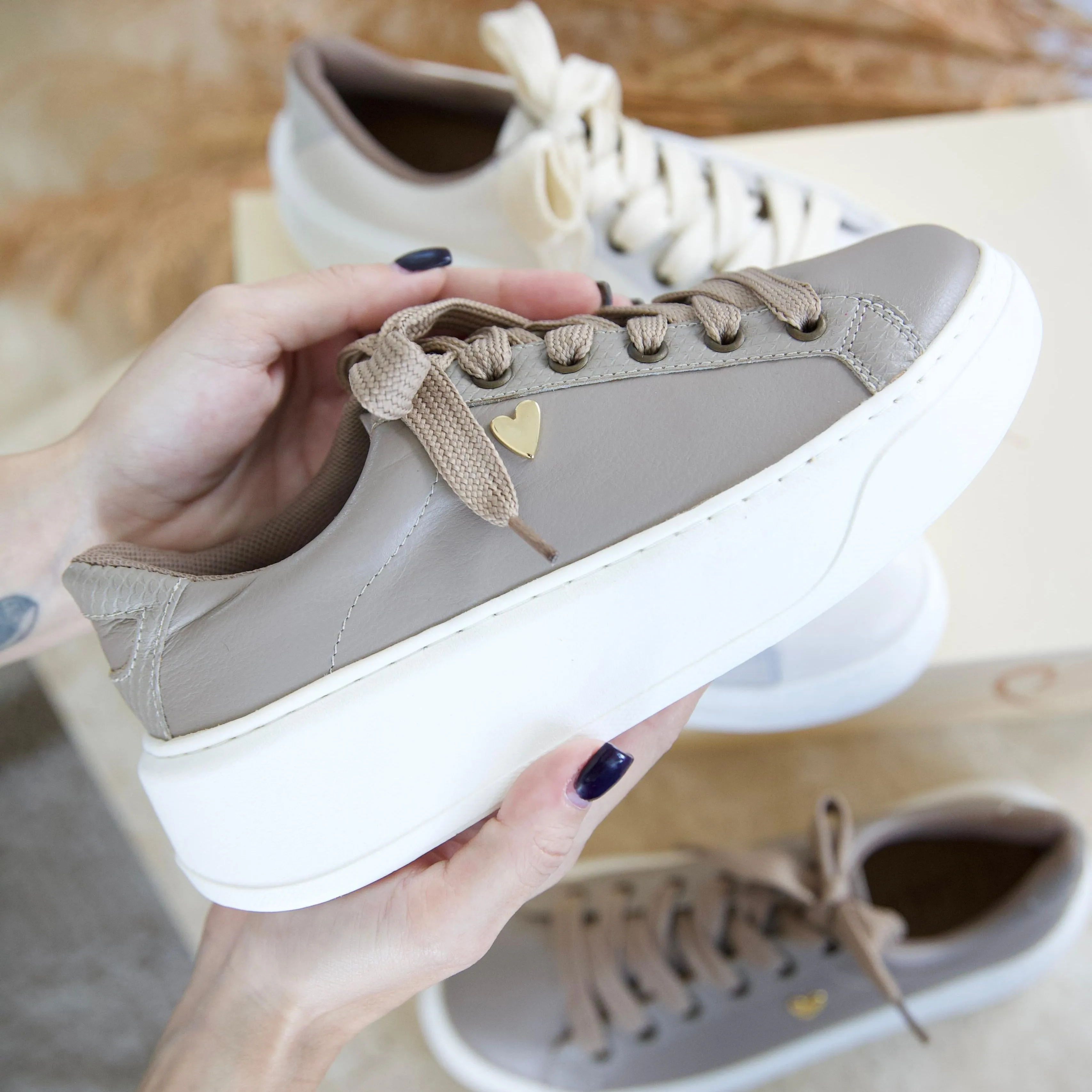 Briana Sneakers - Taupe