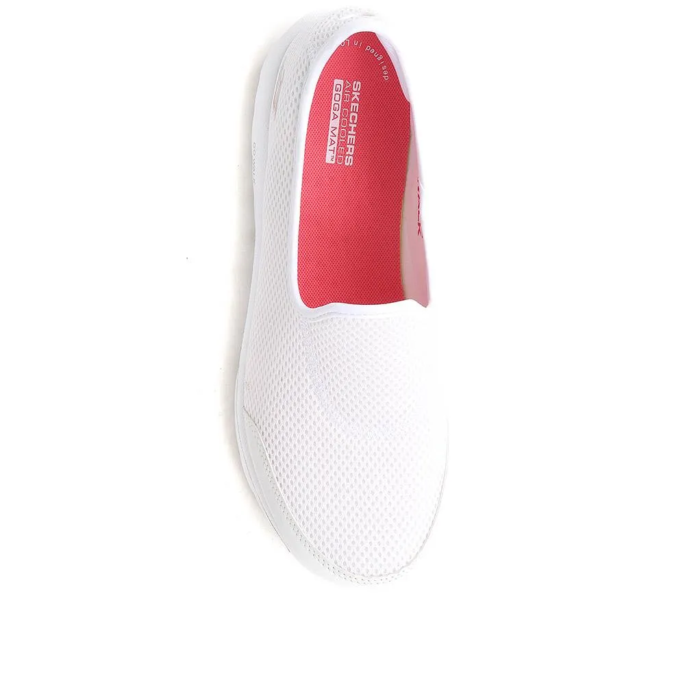 GOwalk Slip-On Trainers - SKE37003 / 323 475