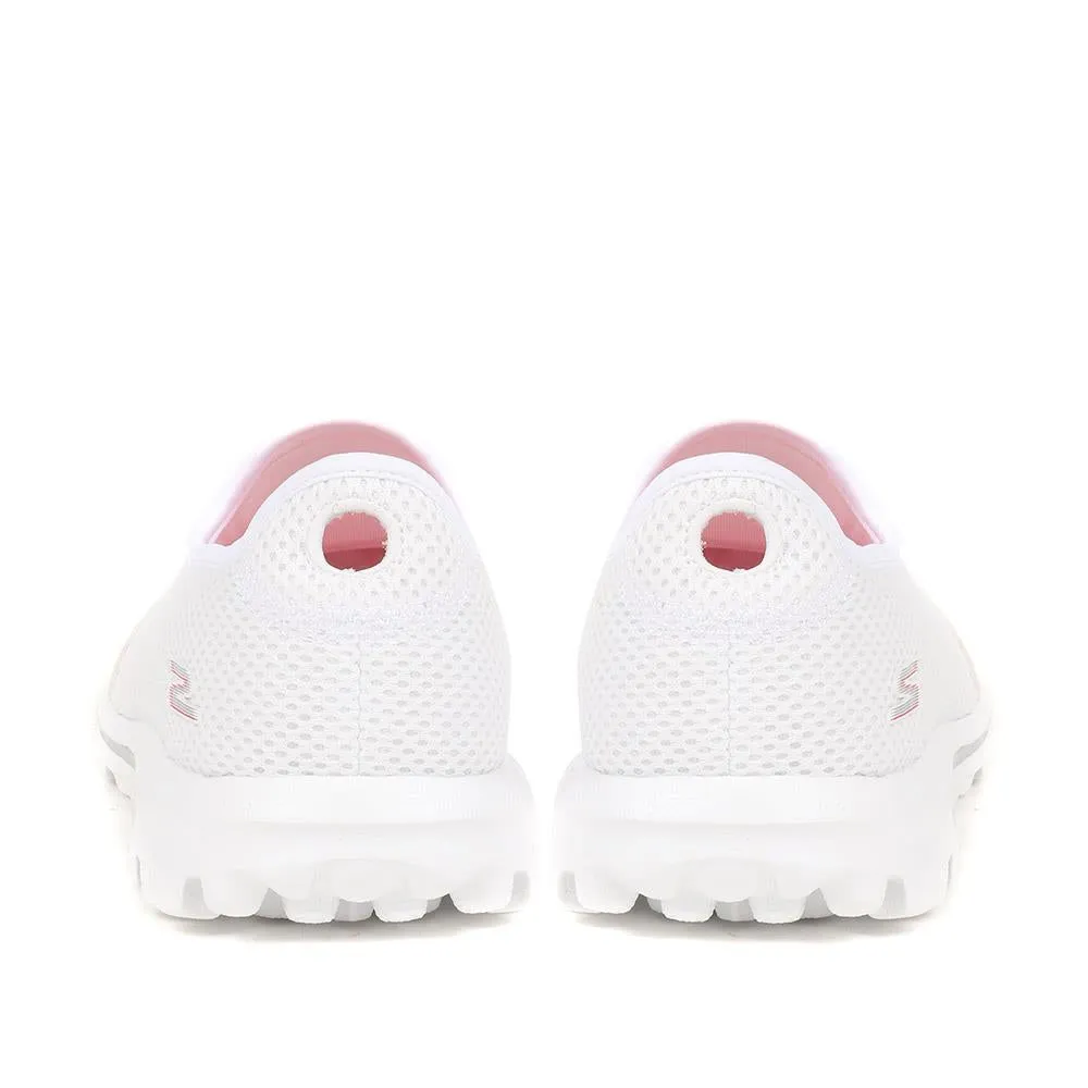 GOwalk Slip-On Trainers - SKE37003 / 323 475