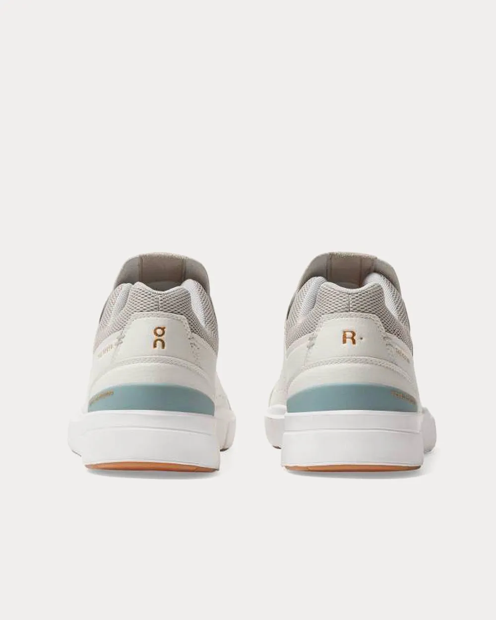 The Rodger Centre Court Ice / Phantom Low Top Sneakers