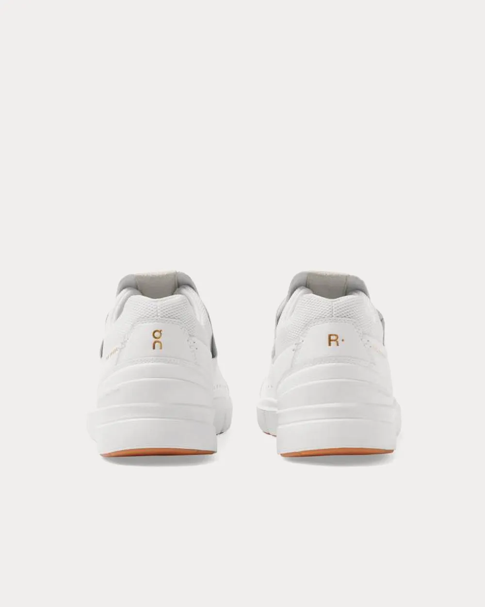 The Rodger Centre Court White / Gum Low Top Sneakers
