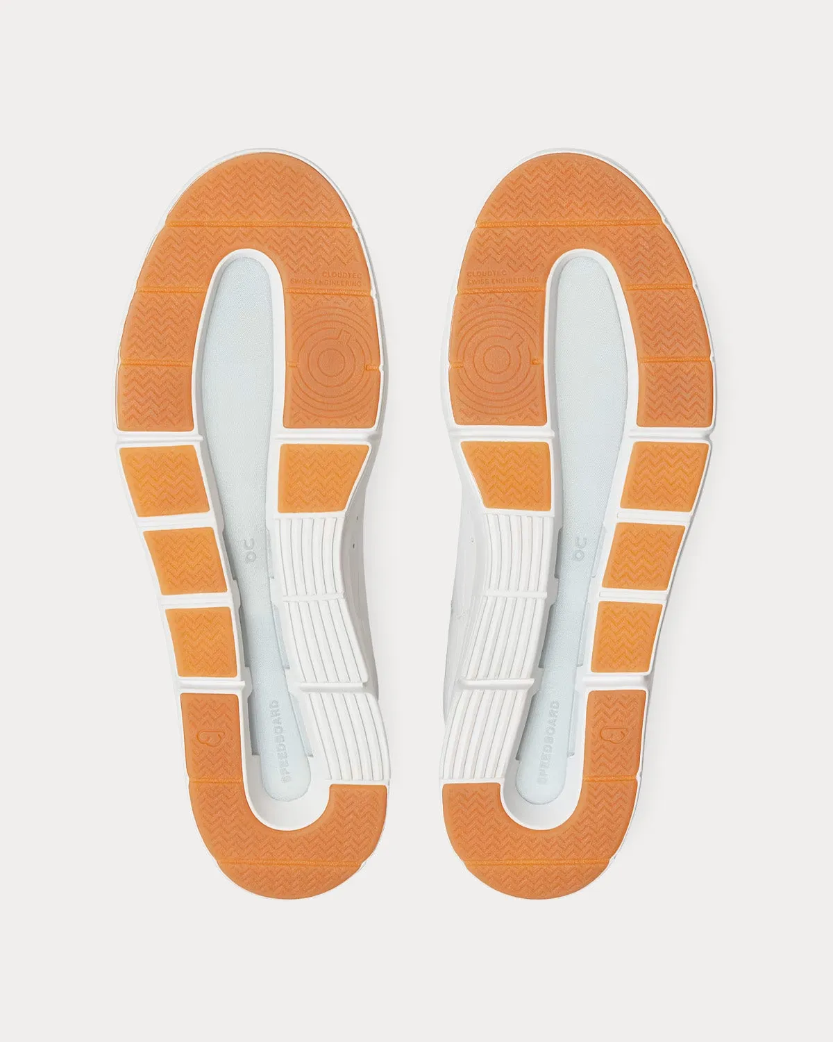 The Roger Centrecourt Ice / Phantom Low Top Sneakers