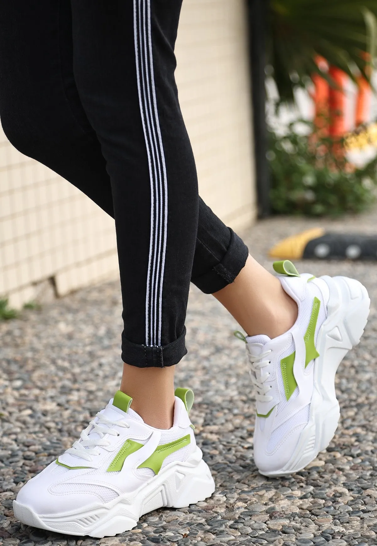 Women's White Leather Green Detailed Lace-Up Sports Shoes